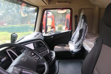 �ִ����ó� ��һ�������ؿ� 540���� 6X4 AMT�Զ���ǣ����(����)(CHM4250KPQ46T)ͼƬ