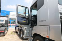 福田 欧曼EST 6系重卡 基本版 580马力 6X4 AMT自动挡牵引车(国六)(BJ4259Y6BHL-03)