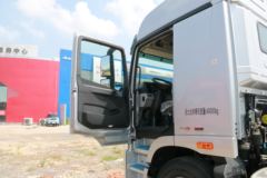 福田 欧曼GTL 质享版 北方款 440马力 6X4 牵引车(国六)(BJ4259Y6DHL-05)