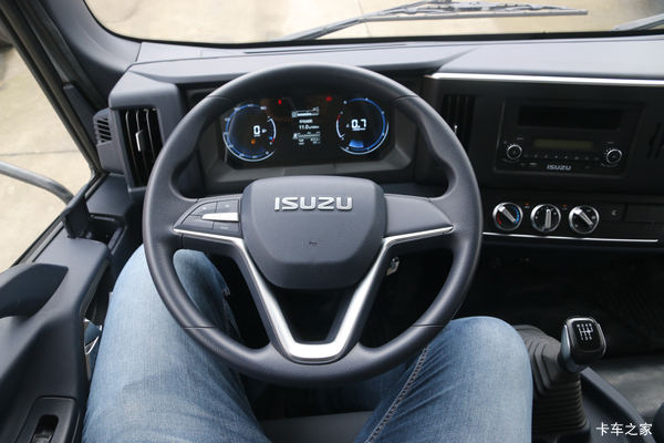 翼放ES载货车哈尔滨市火热促销中 让利高达0.3万