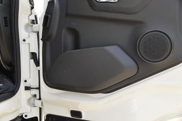 �������ó� ���KR 260���� 4X2 9.8����ʽ�ػ���(��Һ��)(����)(DFH5180XXYE8)ͼƬ