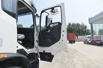 �������ó� ���KR 260���� 4X2 9.8����ʽ�ػ���(��Һ��)(����)(DFH5180XXYE8)ͼƬ