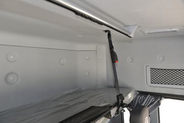 �������ó� ���KR 260���� 4X2 9.8����ʽ�ػ���(��Һ��)(����)(DFH5180XXYE8)ͼƬ