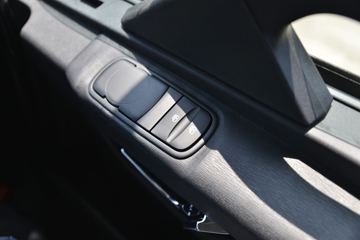 �������ó� ���KR 260���� 4X2 9.8����ʽ�ػ���(��Һ��)(����)(DFH5180XXYE8)ͼƬ