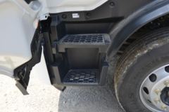 东风商用车 天锦KR 260马力 4X2 9.8米厢式载货车(带液缓)(国六)(DFH5180XXYE8)