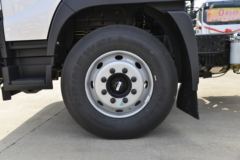 福田 欧航R系 245马力 4X2 6.2米厢式载货车(国六)(速比4.33)(BJ5186XXY-DM1)