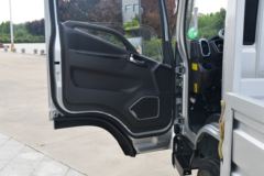 凯马 凯捷M3 尊享版 150马力 4.16米单排栏板轻卡(KMC1042B336DP6)