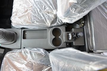 ���� ����M6 ������ 190���� 5.33�������ػ���(����)(��ɫ)ͼƬ