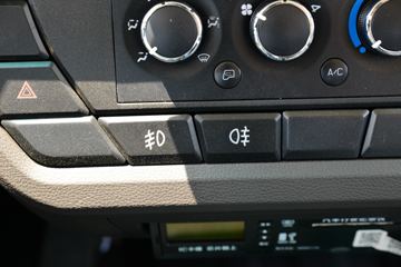 ���� ����M6 ������ 190���� 5.33�������ػ���(����)(��ɫ)ͼƬ