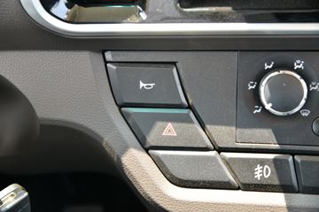 ���� ����M6 ������ 190���� 5.33�������ػ���(����)(��ɫ)ͼƬ