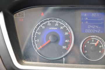 ���� ����M6 ������ 190���� 5.33�������ػ���(����)(��ɫ)ͼƬ