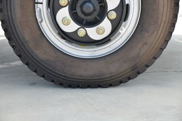 ���� ����M6 ������ 190���� 5.33�������ػ���(����)(��ɫ)ͼƬ