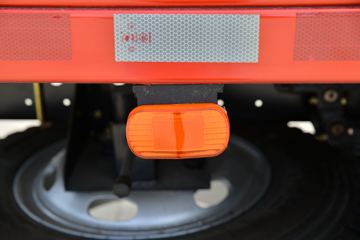 ���� ����M6 ������ 190���� 5.33�������ػ���(����)(��ɫ)ͼƬ