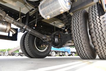 ���� ����M6 ������ 190���� 5.33�������ػ���(����)(��ɫ)ͼƬ