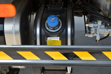 ���� ����M6 ������ 190���� 5.33�������ػ���(����)(��ɫ)ͼƬ