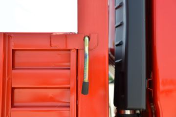 ���� ����M6 ������ 190���� 5.33�������ػ���(����)(��ɫ)ͼƬ