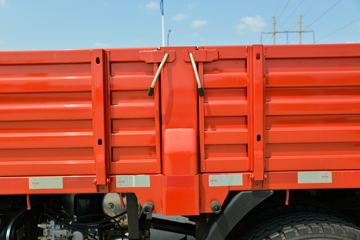 ���� ����M6 ������ 190���� 5.33�������ػ���(����)(��ɫ)ͼƬ