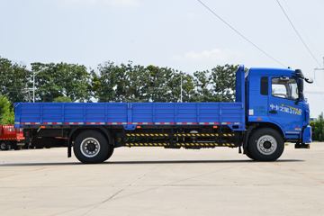 ���� ���� 220���� 4X2 6.75�������ػ���(����)(KMC1180A530P6)ͼƬ