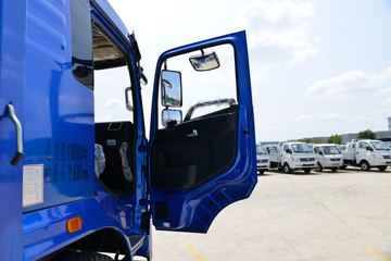 ���� ���� 220���� 4X2 6.75�������ػ���(����)(KMC1180A530P6)ͼƬ