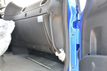 ���� ���� 220���� 4X2 6.75�������ػ���(����)(KMC1180A530P6)ͼƬ