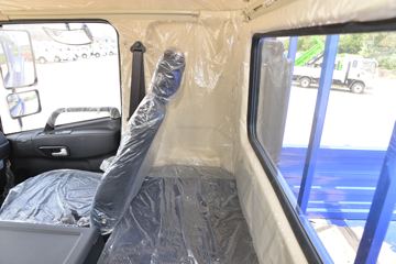 ���� ���� 220���� 4X2 6.75�������ػ���(����)(KMC1180A530P6)ͼƬ