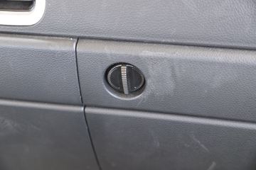 ���� ���� 220���� 4X2 6.75�������ػ���(����)(KMC1180A530P6)ͼƬ