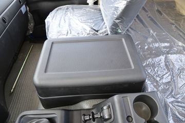 ���� ���� 220���� 4X2 6.75�������ػ���(����)(KMC1180A530P6)ͼƬ