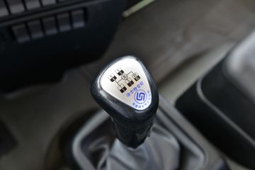 ���� ���� 220���� 4X2 6.75�������ػ���(����)(KMC1180A530P6)ͼƬ