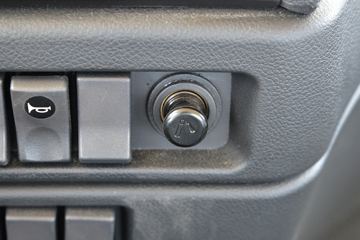 ���� ���� 220���� 4X2 6.75�������ػ���(����)(KMC1180A530P6)ͼƬ