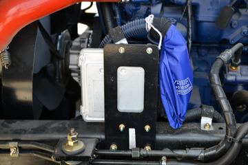 ���� ���� 220���� 4X2 6.75�������ػ���(����)(KMC1180A530P6)ͼƬ