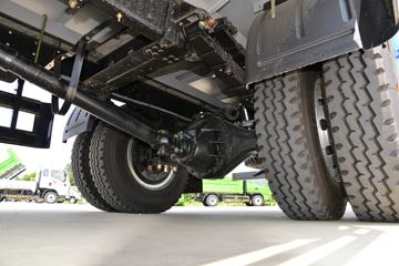 ���� ���� 220���� 4X2 6.75�������ػ���(����)(KMC1180A530P6)ͼƬ