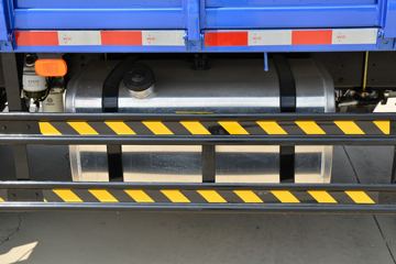 ���� ���� 220���� 4X2 6.75�������ػ���(����)(KMC1180A530P6)ͼƬ