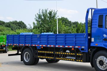 ���� ���� 220���� 4X2 6.75�������ػ���(����)(KMC1180A530P6)ͼƬ