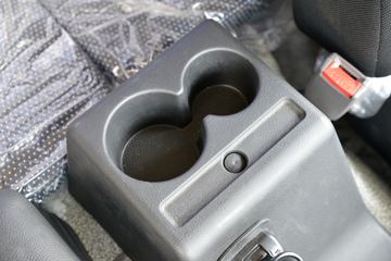 ���� ���� 220���� 6X2 5.2����ж��(����)ͼƬ