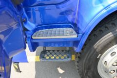 凯马 运腾 220马力 6X2 5.2米自卸车(国六)(KMC3240GC480P6)