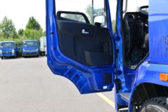 凯马 运腾 220马力 6X2 5.2米自卸车(国六)(KMC3240GC480P6)