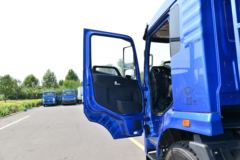 凯马 运腾 220马力 6X2 5.2米自卸车(国六)(KMC3240GC480P6)