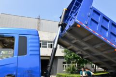 凯马 运腾 220马力 6X2 5.2米自卸车(国六)(KMC3240GC480P6)