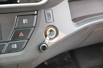 ���� ����HM6 ������ 184���� 4X2 4����ж��(����)ͼƬ