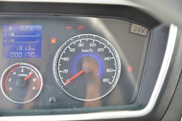 ���� ����HM6 ������ 184���� 4X2 4����ж��(����)ͼƬ