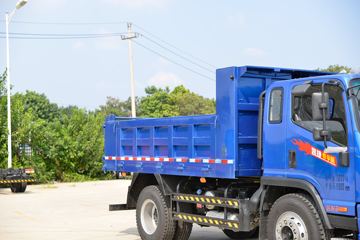 ���� ����HM6 ������ 184���� 4X2 4����ж��(����)ͼƬ