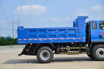 ���� ����HM6 ������ 184���� 4X2 4����ж��(����)ͼƬ