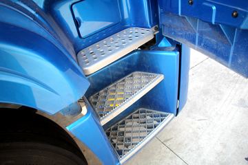 �ൺ��� ��VH�п� 2.0�� 220���� 4X2 8.8����������ʽ�ػ���(����)ͼƬ