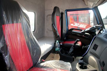 �ൺ��� ��VH�п� 2.0�� 220���� 4X2 8.8����������ʽ�ػ���(����)ͼƬ