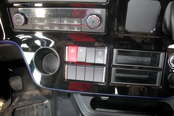 �ൺ��� ��VH�п� 2.0�� 220���� 4X2 8.8����������ʽ�ػ���(����)ͼƬ