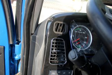 �ൺ��� ��VH�п� 2.0�� 220���� 4X2 8.8����������ʽ�ػ���(����)ͼƬ