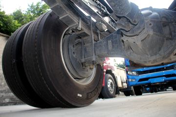 �ൺ��� ��VH�п� 2.0�� 220���� 4X2 8.8����������ʽ�ػ���(����)ͼƬ