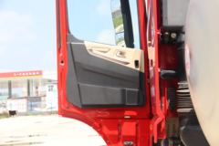 联合卡车 U⁺460重卡 460马力 6X4 LNG牵引车(国六)(QCC4253N664)