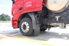 联合卡车 U⁺460重卡 460马力 6X4 LNG牵引车(国六)(QCC4253N664)