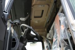 中国重汽 汕德卡SITRAK G7重卡 460马力 6X4 AMT自动挡LNG牵引车(国六)(ZZ4256V384HF1LB)